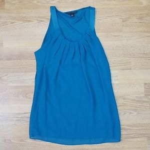 Lightweight sleeveless blouse